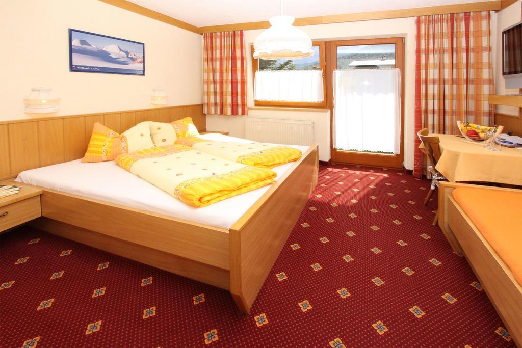 Apart Brigitte Solden Room photo